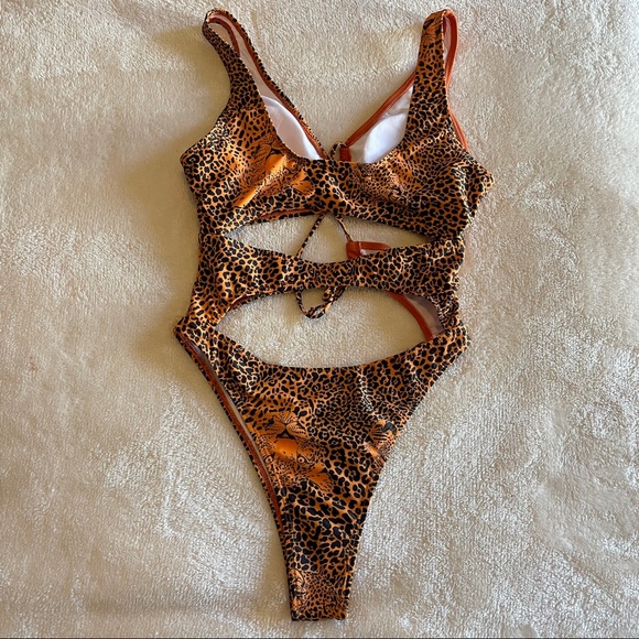 Shein One Piece Bathing Suit - Picture 4 of 5